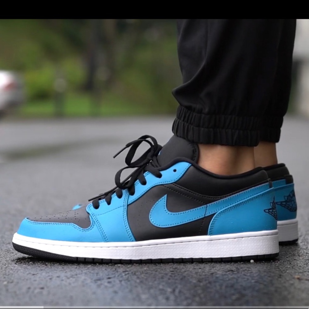Air Jordan 1 Low - Picture 6 of 11